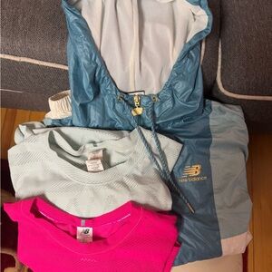 NEW BALANCE SET OF 3. ZIP UP HOODIE AND 2 SHIRTS. ALL SIZE SMALL.